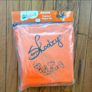 Skoolzy Montessori Sensory Pegboard 33 Piece Set